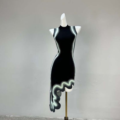 Gradient Wavy Hem Sleeveless Knit Dress
